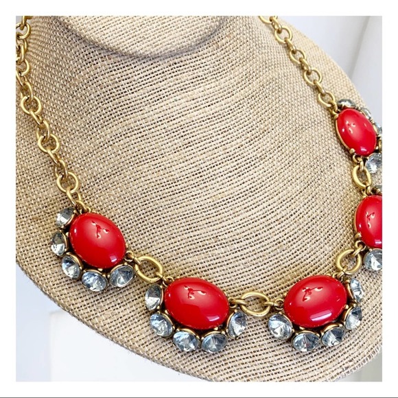 Stella & Dot red acrylic cabochon large rhinestone gold tone statement necklace - Picture 10 of 11